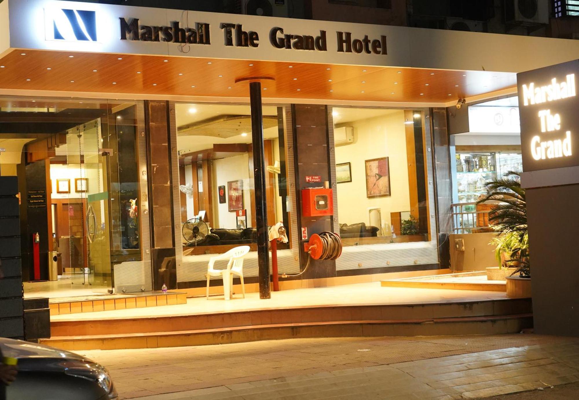 Marshall The Grand Hotel Ахмедабад Экстерьер фото